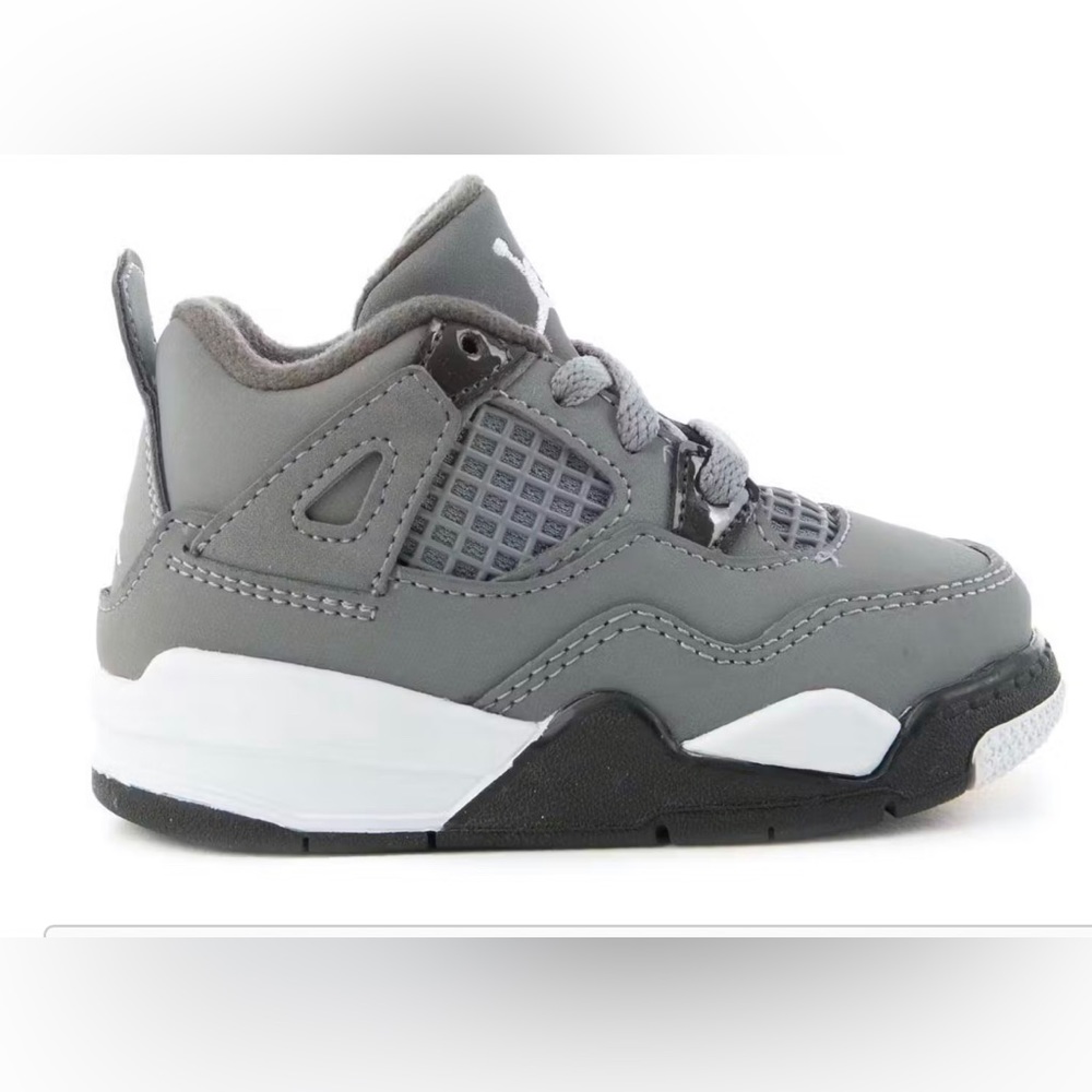 Jordan 4 Retro
Cool Grey (2019)